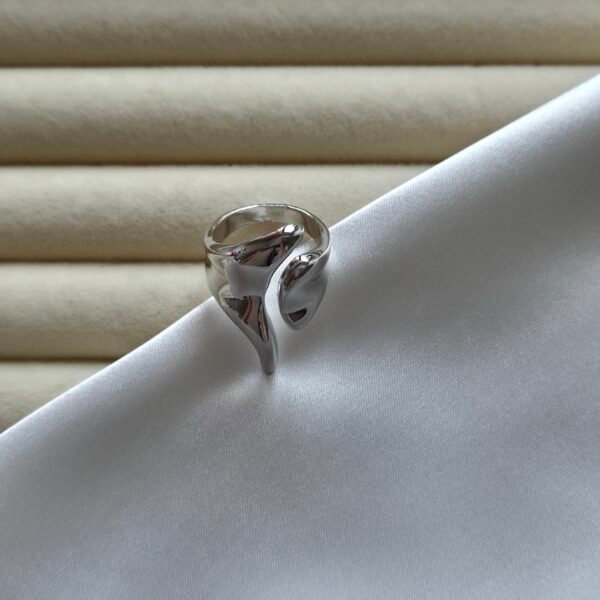 dalgali-silver-yuzuk-14-ayar-beyaz-altin-kaplama-1 Dalgalı Silver Yüzük