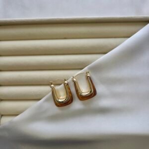 kehribar-tasli-kare-kupe-1 Kehribar Taşlı Kare Küpe - Paslanmaz Çelik