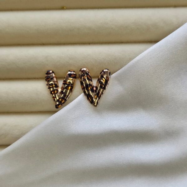 leopar-ince-kalp-kupe-1 Leopar İnce Kalp Küpe