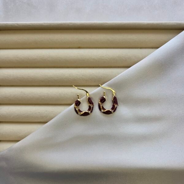 zirkon-tasli-bordo-halka-kupe-1 Zirkon Taşlı Bordo Halka Küpe - Paslanmaz Çelik