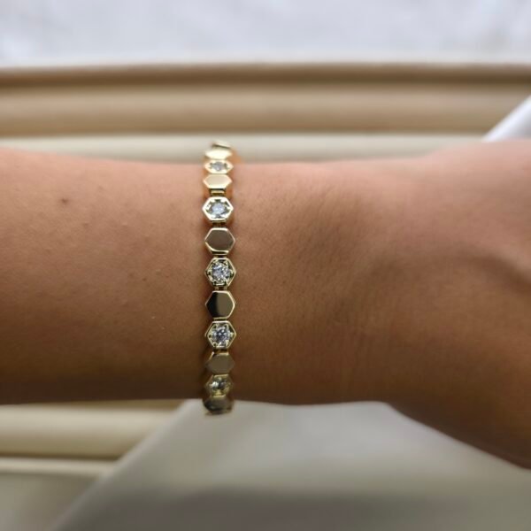 zirkon-tasli-petek-bileklik-14-ayar-altin-kaplama-3 Zirkon Taşlı Petek Bileklik - 14 Ayar Altın Kaplama