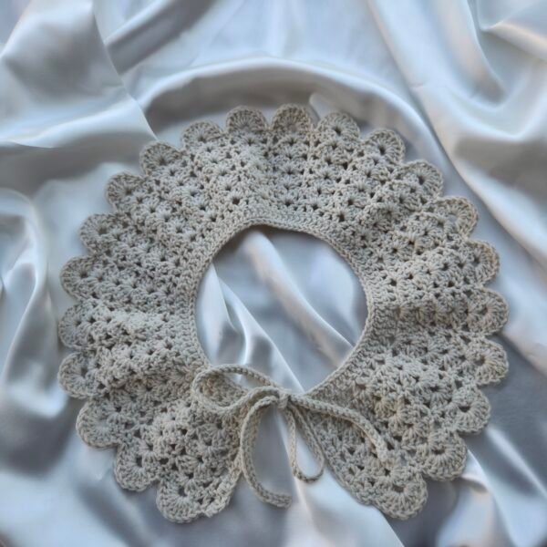 Vanilya Dantel Yakalık