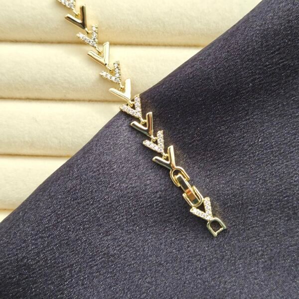 20260208_111836 Özel Seri Zirkon Taşlı Ok Bileklik - 14K Altın Kaplama