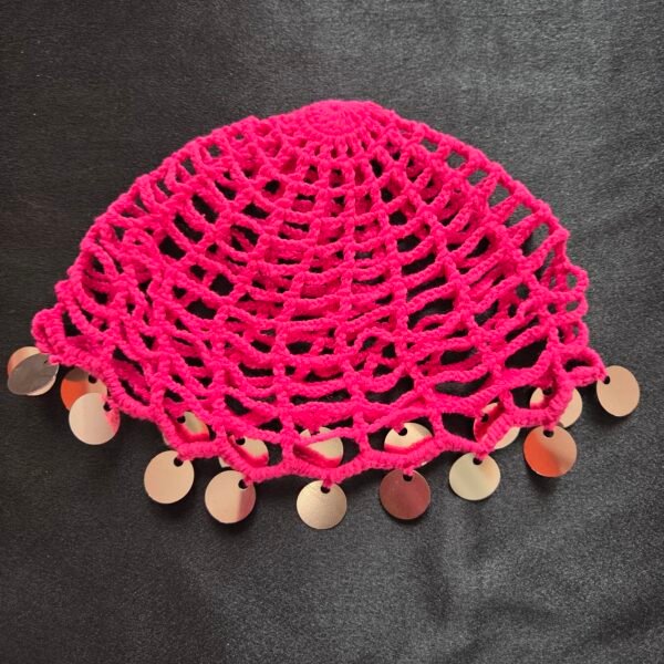 Pembe Pullu Başlık